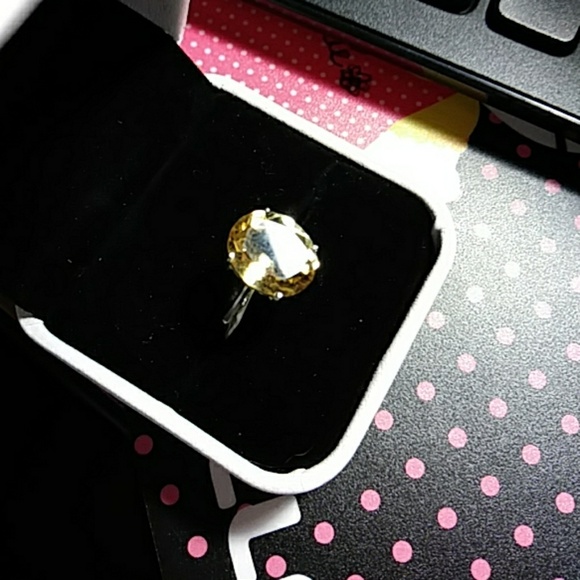 SOLD Sz6 Citrine and silver ring new - Picture 4 of 6